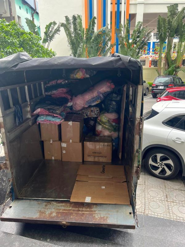 Đóng gói, vận chuyển nhanh gọn.