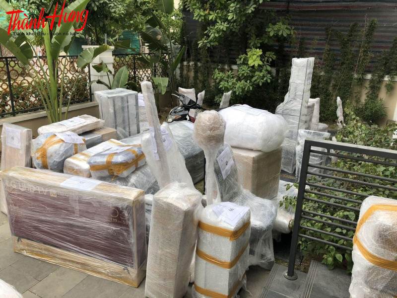 Chuyển nhà cho chị Vỹ nhà Dịch Vọng.