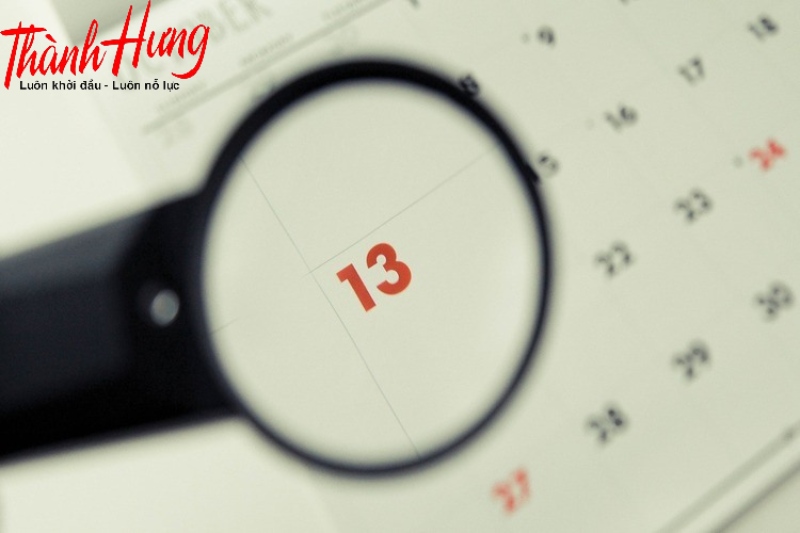 Khi Phật Giáo lan rộ khắp nơi, con số 13 trở thành biểu tượng cho 13 tông phái.